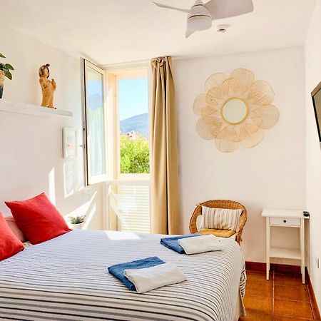 Habitacion Centrica Con Aire Acondicionado Bano Privado Nevera カダケス エクステリア 写真