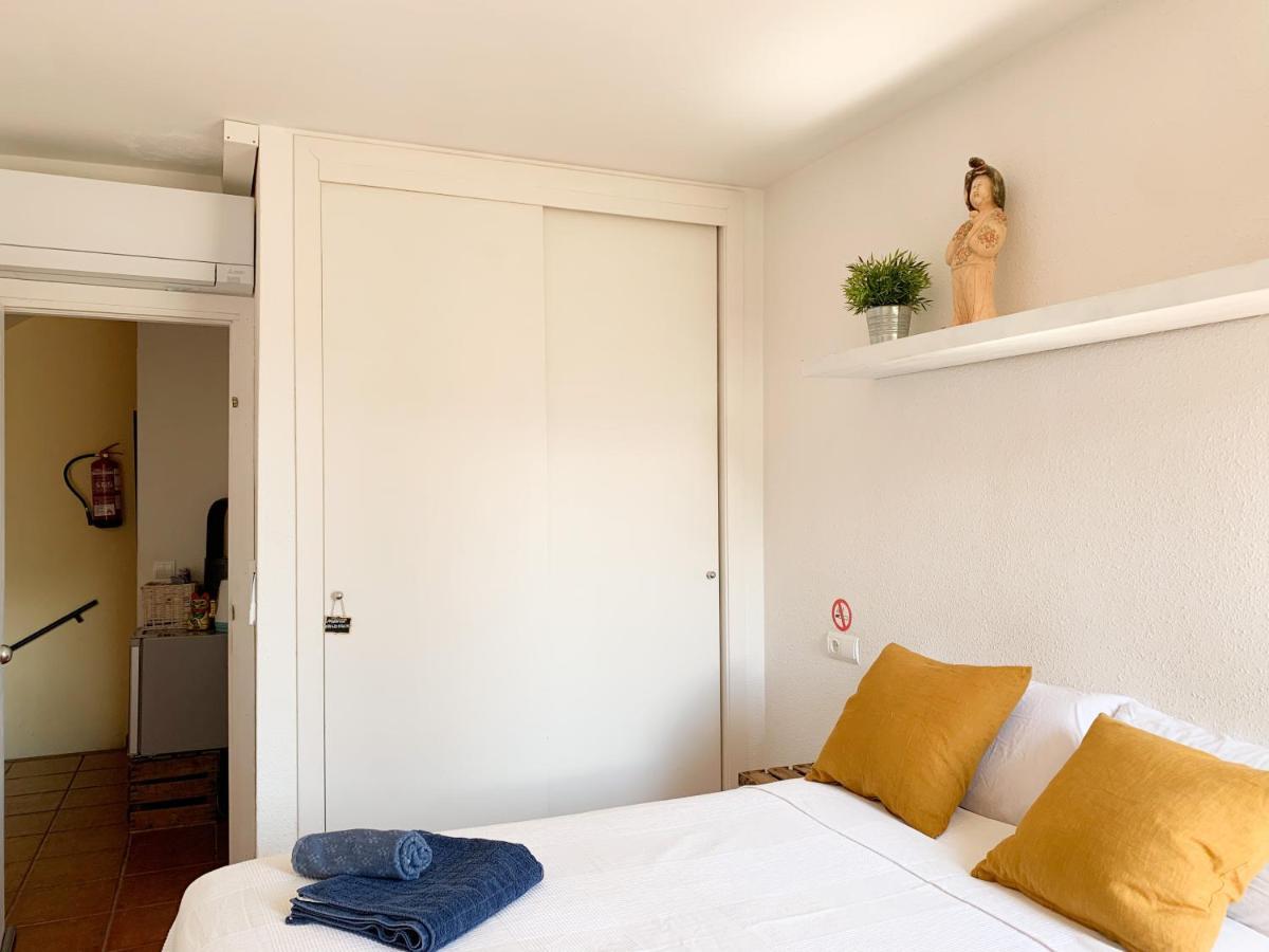 Habitacion Centrica Con Aire Acondicionado Bano Privado Nevera カダケス エクステリア 写真